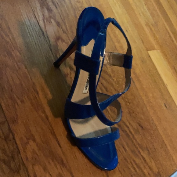 Manolo Blahnik patent blue stiletto strappy heels! - Picture 3 of 9
